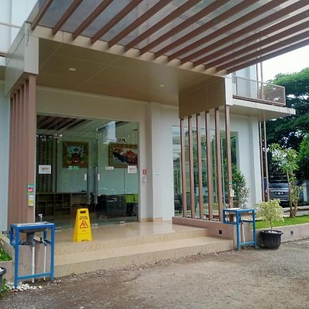 Oyo 90102 Edotel Hotel By Dbest Hospitality Bandung Luaran gambar