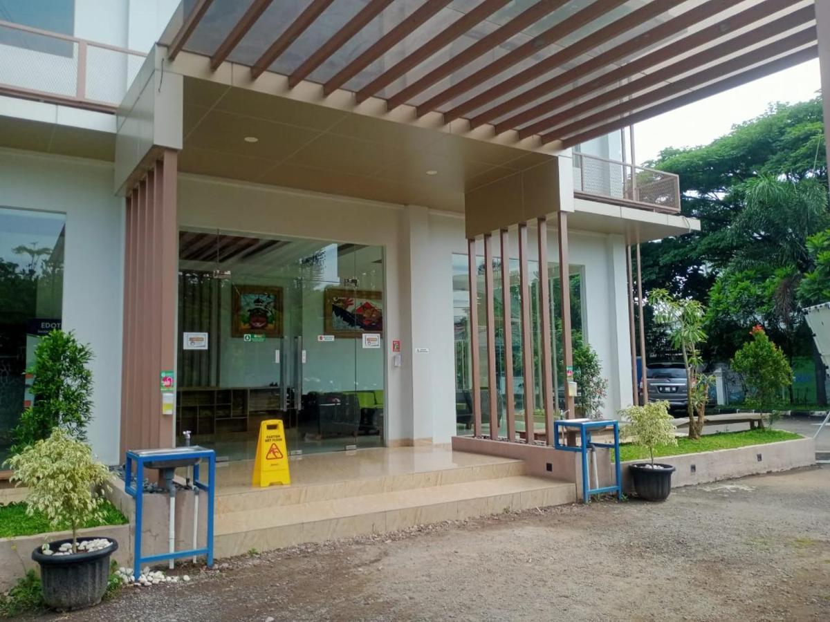Oyo 90102 Edotel Hotel By Dbest Hospitality Bandung Luaran gambar