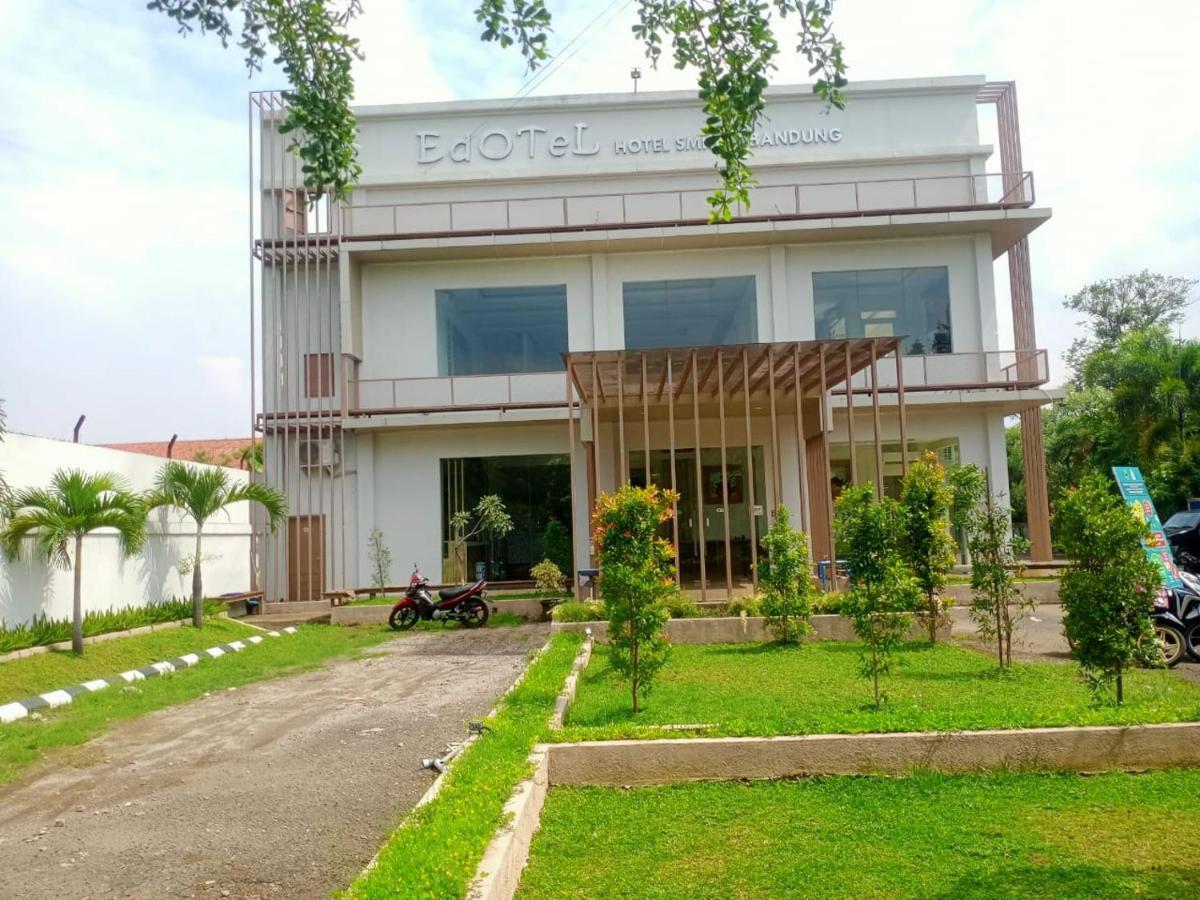 Oyo 90102 Edotel Hotel By Dbest Hospitality Bandung Luaran gambar
