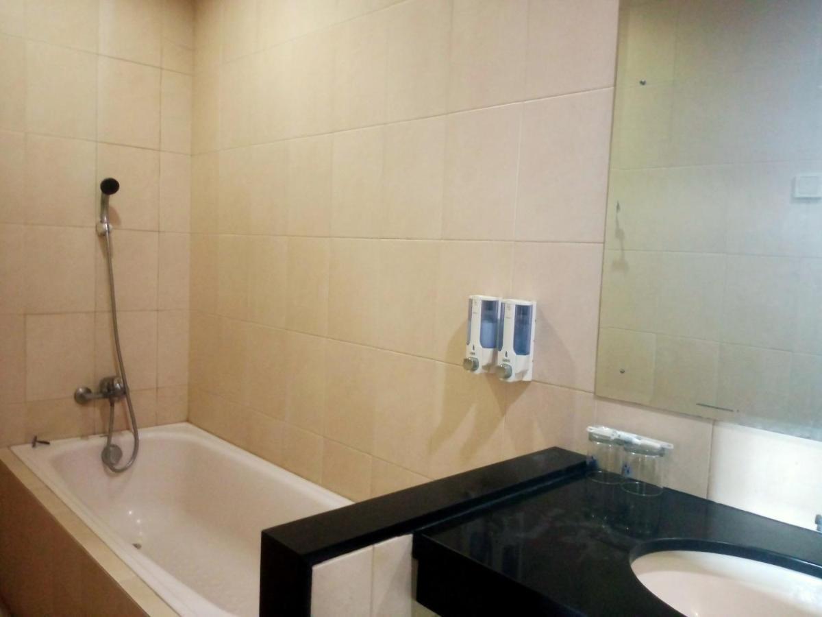 Oyo 90102 Edotel Hotel By Dbest Hospitality Bandung Luaran gambar