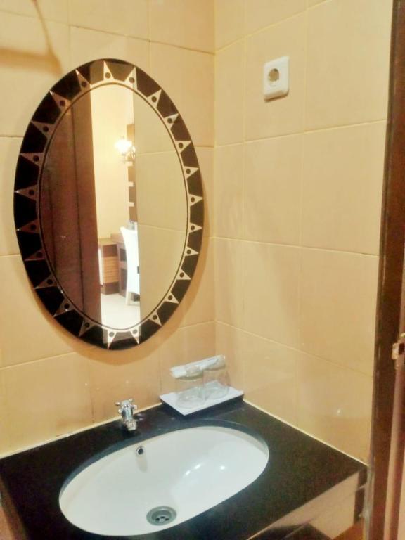 Oyo 90102 Edotel Hotel By Dbest Hospitality Bandung Luaran gambar